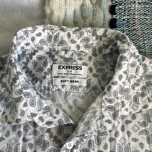 Express Soft Wash Paisley-Print Cotton Button down Shirt - Large - Picture 2 of 6